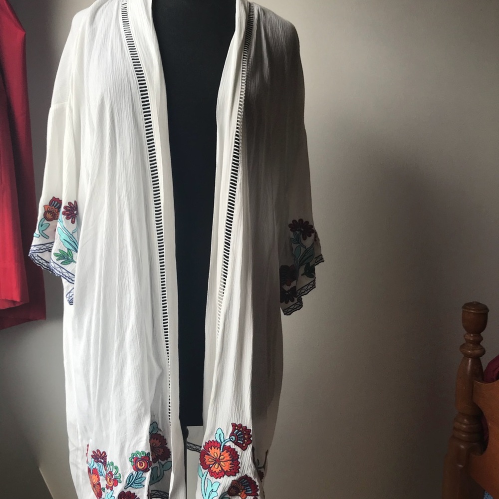 White kimono with floral print